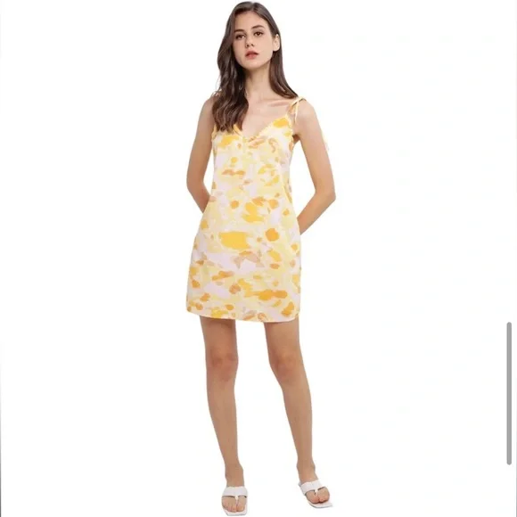 Vero Moda | Dresses | Vero Moda Mini Vneck Dress In Parfait Pink And Jolly  | Poshmark